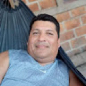 Meet your Posher, Carlos manuel